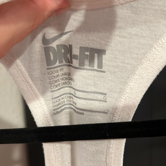 Nike Tennis Tank. Loose Fit - Picture 3 of 3